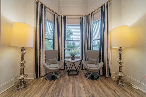 Resident Lounge at The Oxmoor in Birmingham, AL